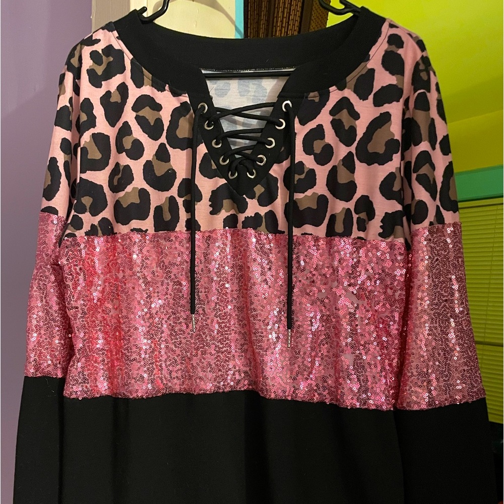 EUC Women’s Pink and Black shirt Size Large with sequins and animal print